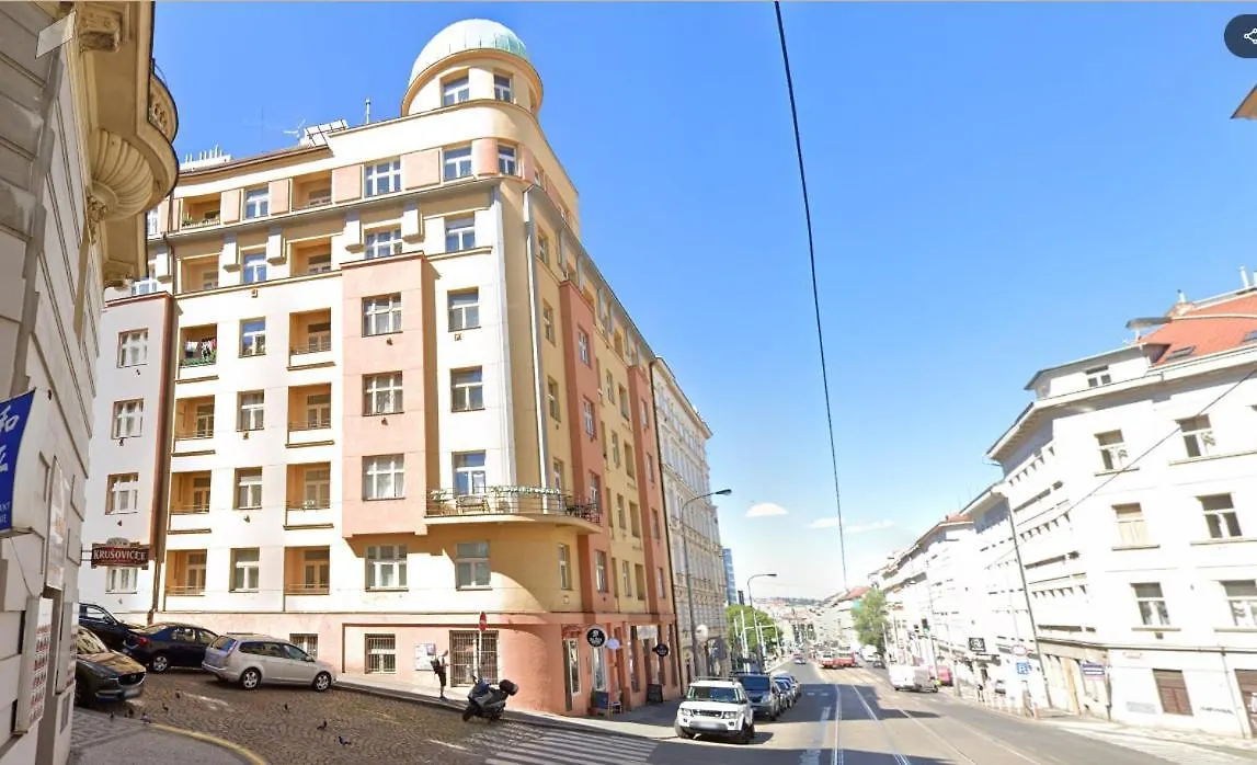 Apartment Stylish 1 Bedroom Plus Office At Amazing Location Prague